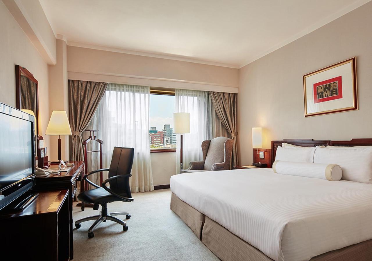 The Howard Plaza Hotel Taipei Exterior foto A room at the hotel