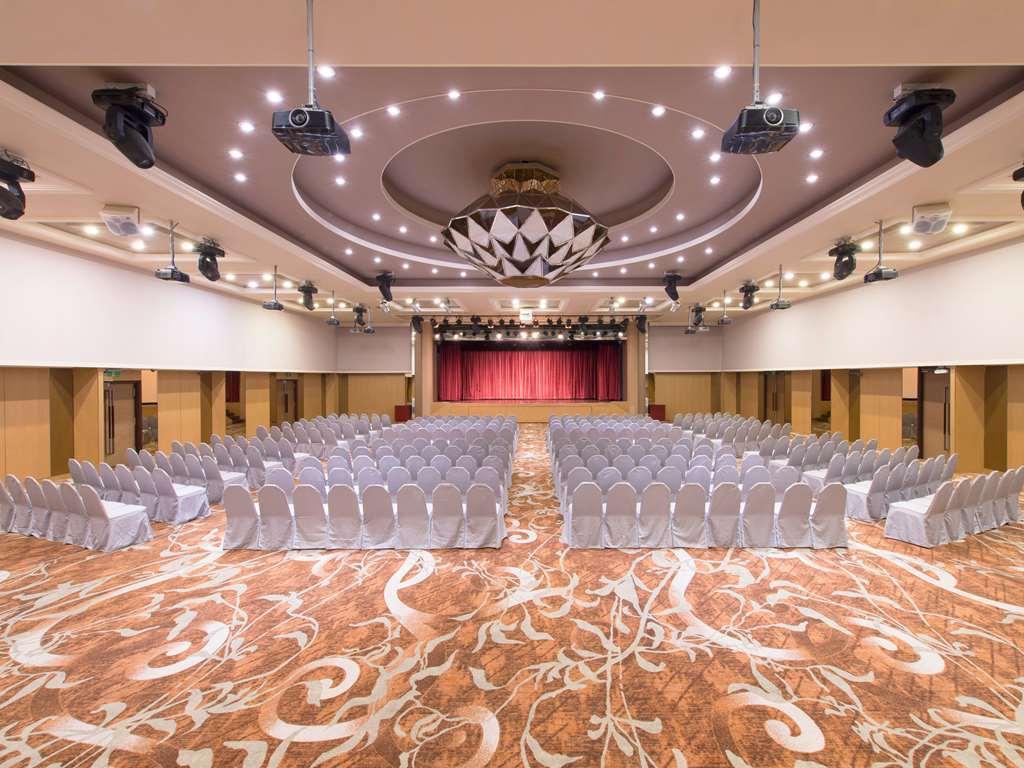 The Howard Plaza Hotel Taipei Facilități foto The Grand Ballroom