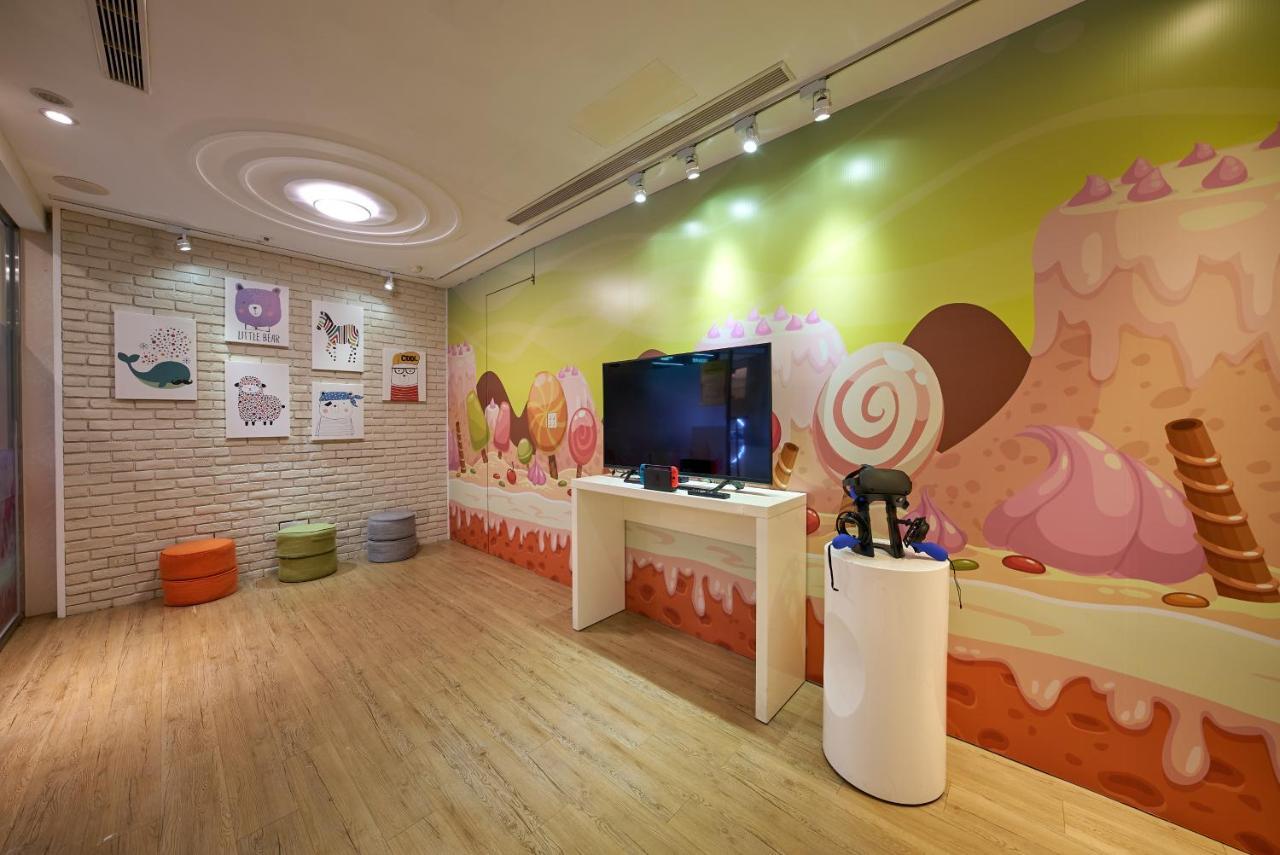 The Howard Plaza Hotel Taipei Exterior foto The Kid's Club at the hotel