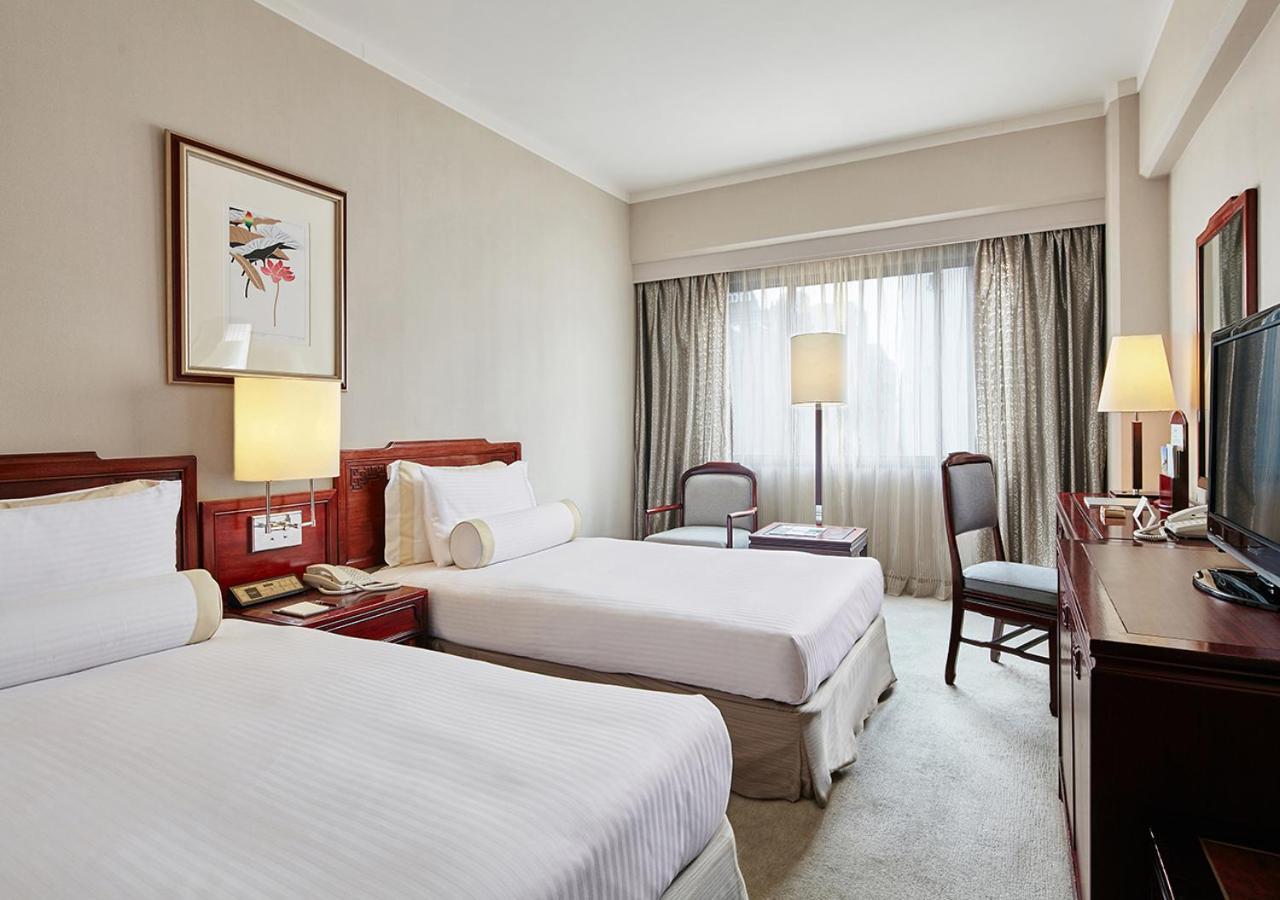 The Howard Plaza Hotel Taipei Cameră foto A room at the hotel