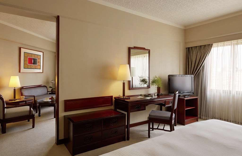 The Howard Plaza Hotel Taipei Cameră foto A room at the hotel